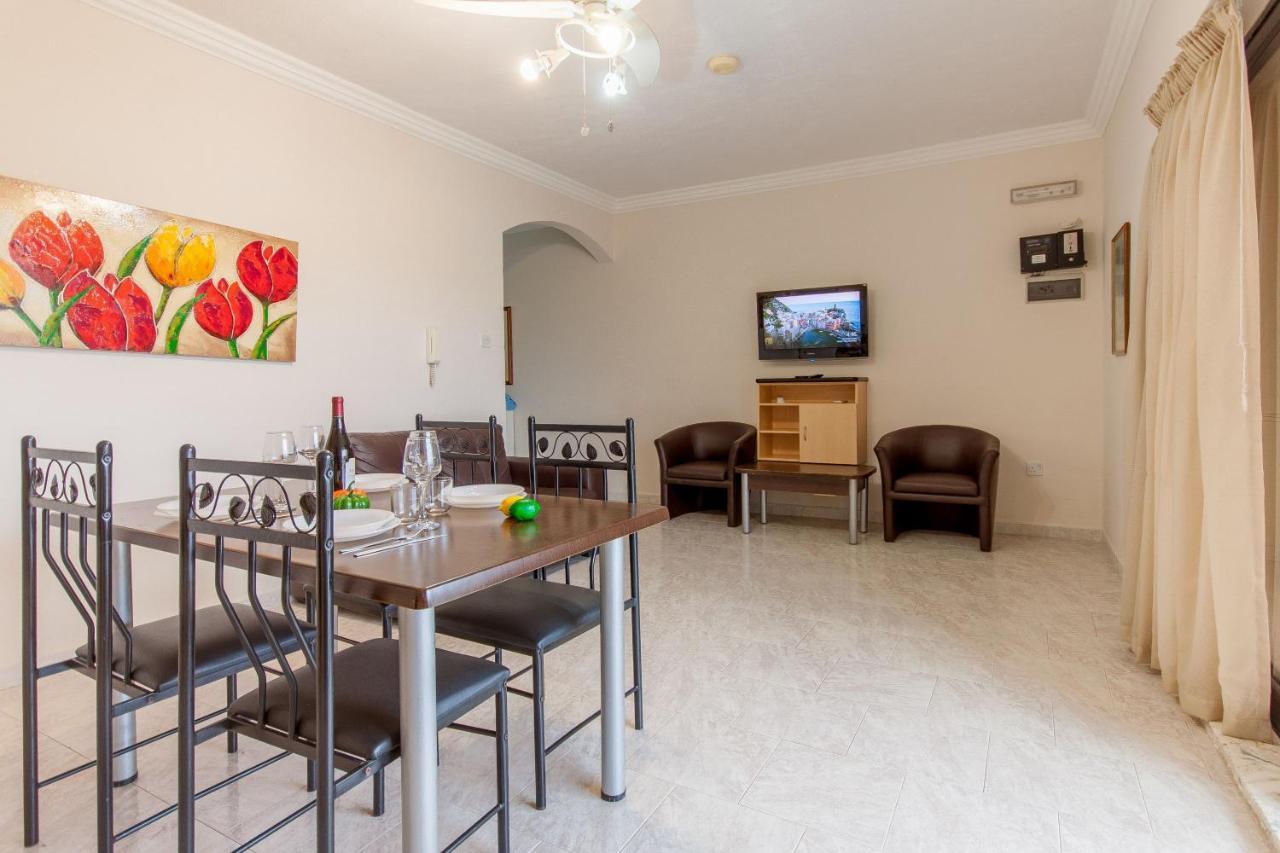 Pool And Sea Merill Apartments - Happy Rentals Mellieħa Kültér fotó