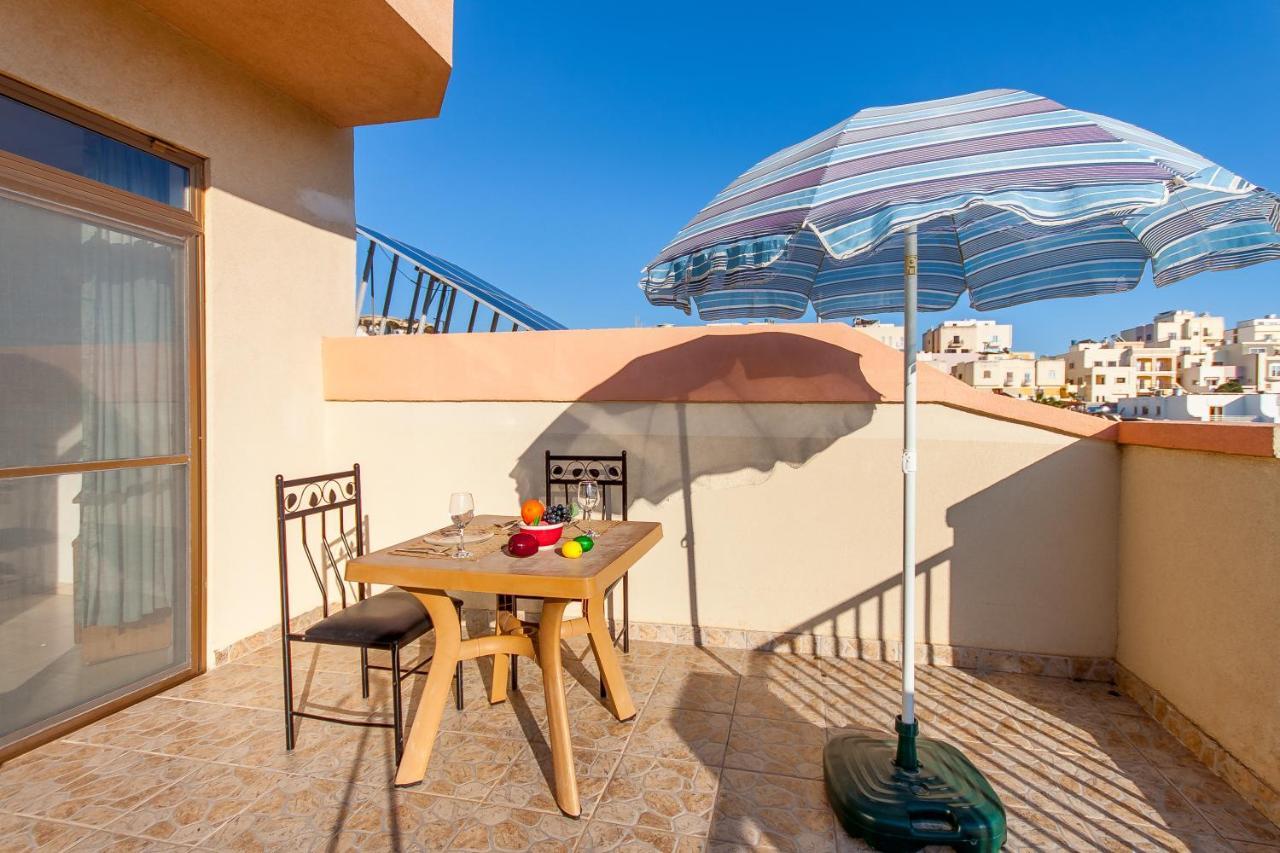 Pool And Sea Merill Apartments - Happy Rentals Mellieħa Kültér fotó
